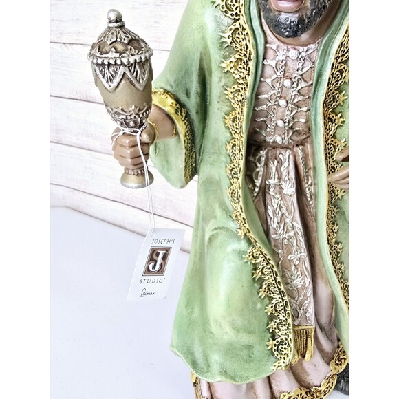 Joseph's Studio by Roman - 17.5" King Nativity Standing Figurine - Picture 3 of 7